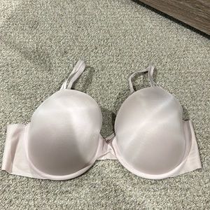 Victoria’s Secret lined perfect coverage bra
